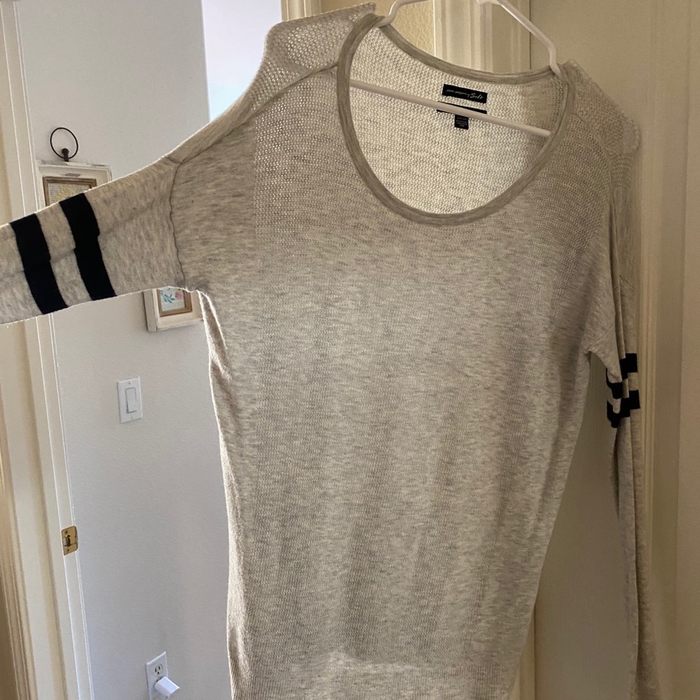 American eagle size small thin oversized sweater